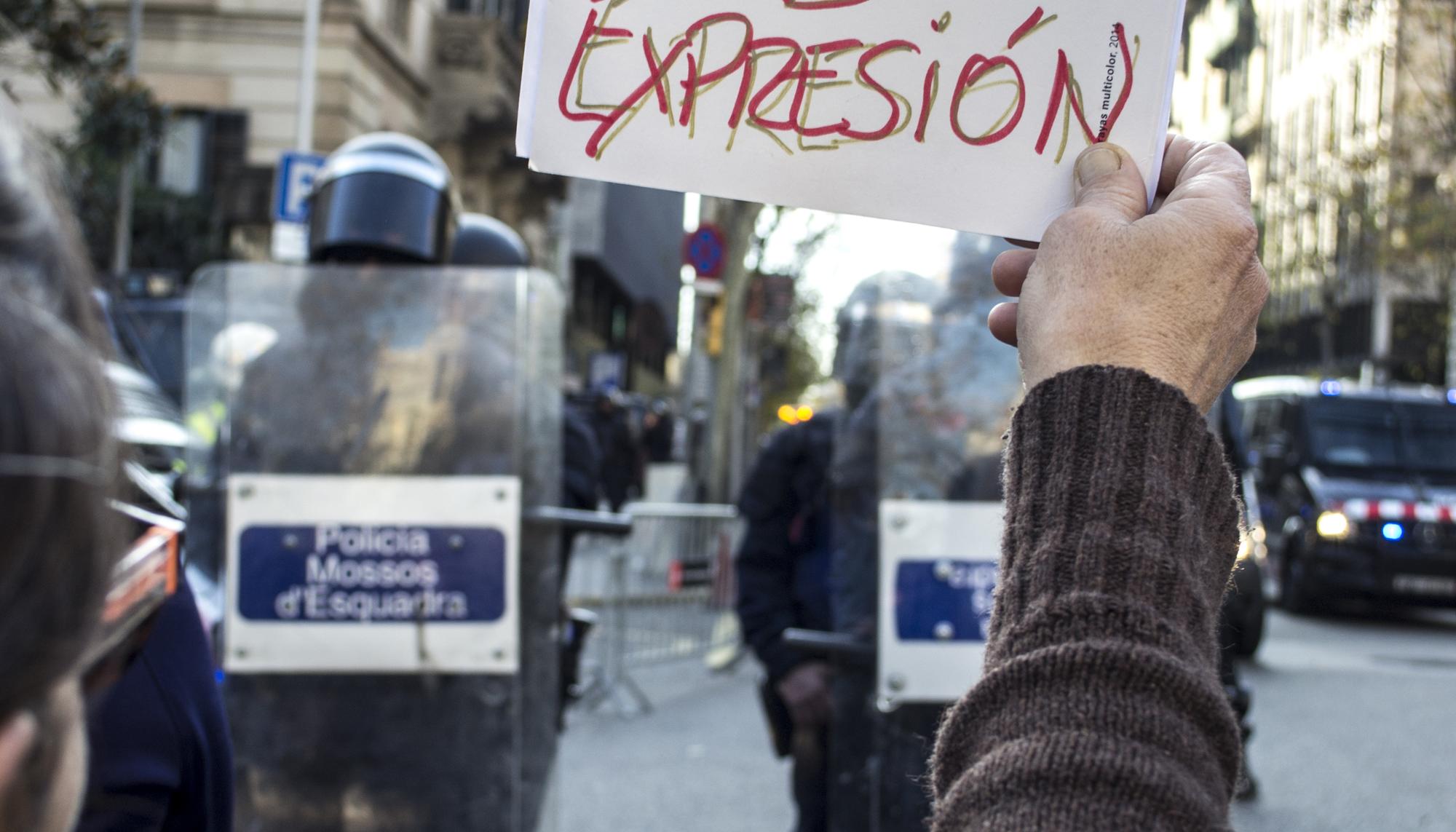 Ley Mordaza cartel por la libertad de expresion