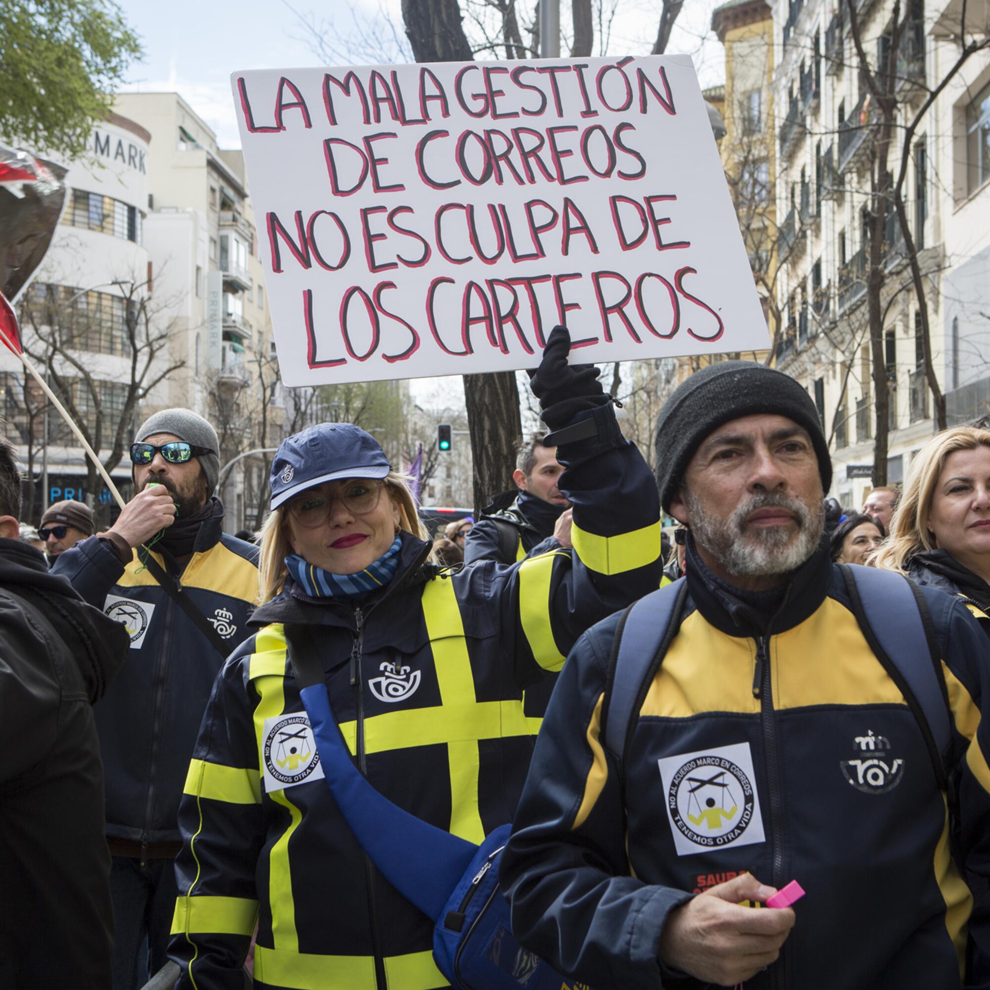 Huelga de Correos_concentración en la Sede Central - 5