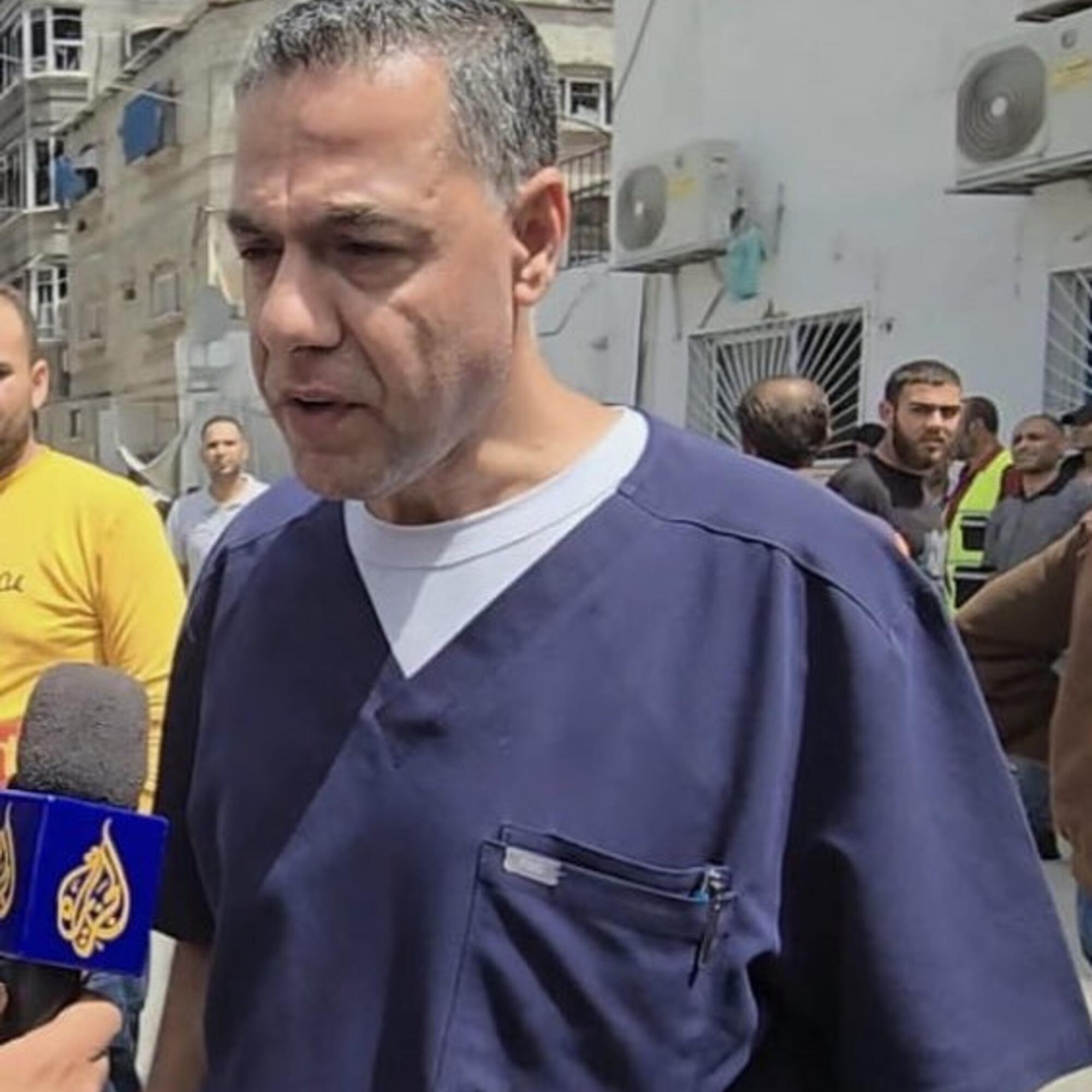 El doctor Hussam Abu Safiya, director del hospital Kamal Adwan en el norte de Gaza.