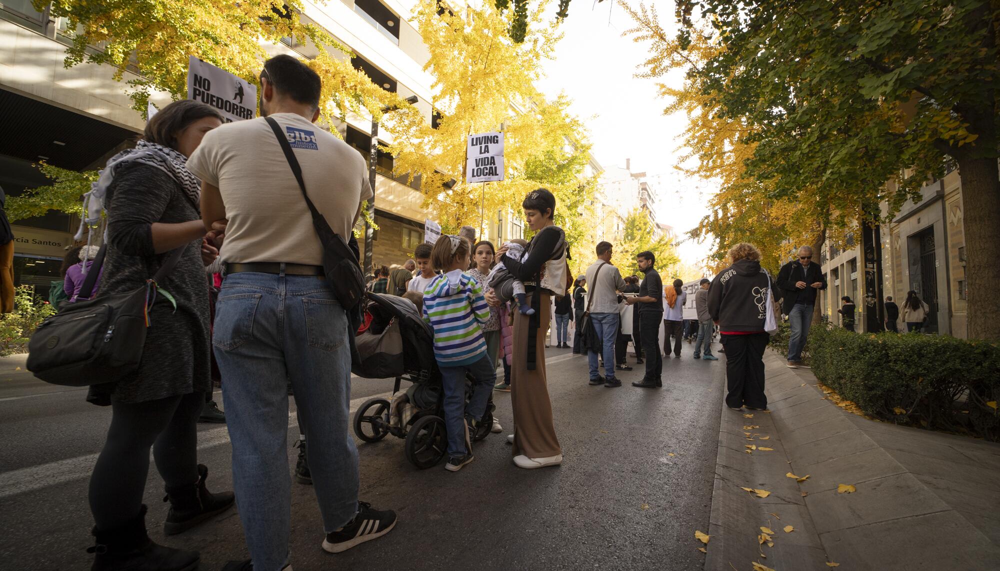 Manifestación contra el negocio especulativo de la vivienda - 9