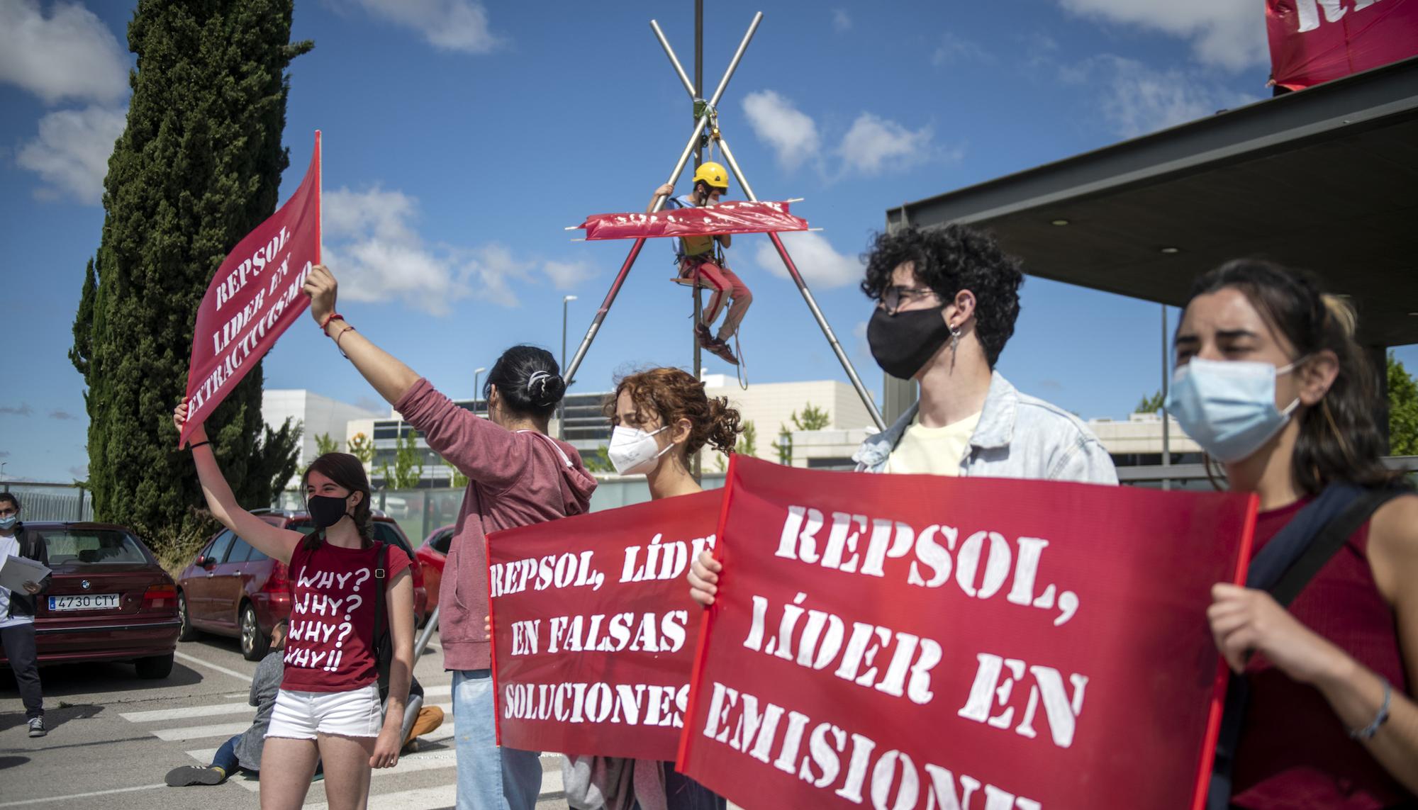 Rebelión por el Clima bloquea la sede de Repsol en Móstoles - 7
