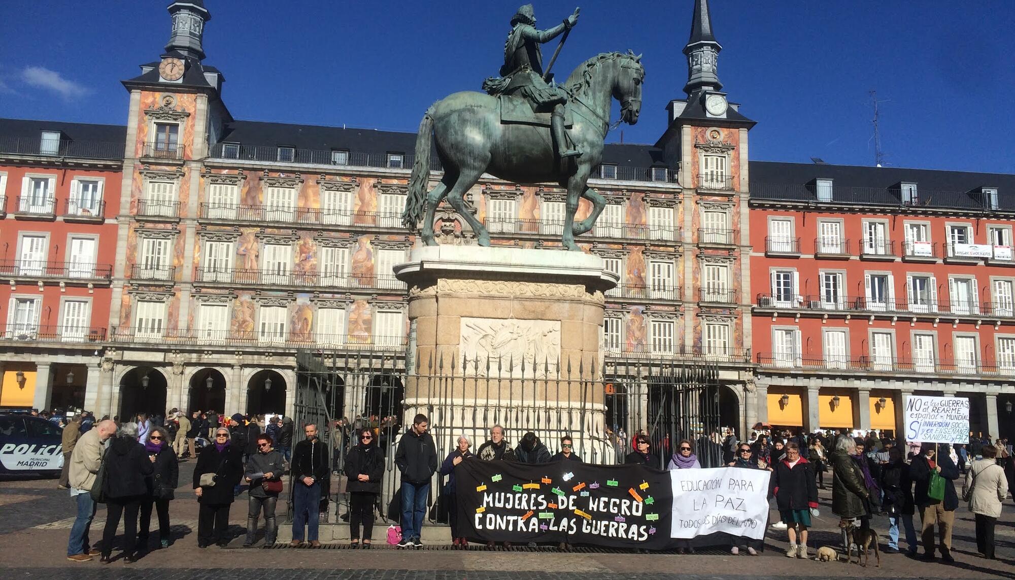 Mujeres de negro contra las guerras