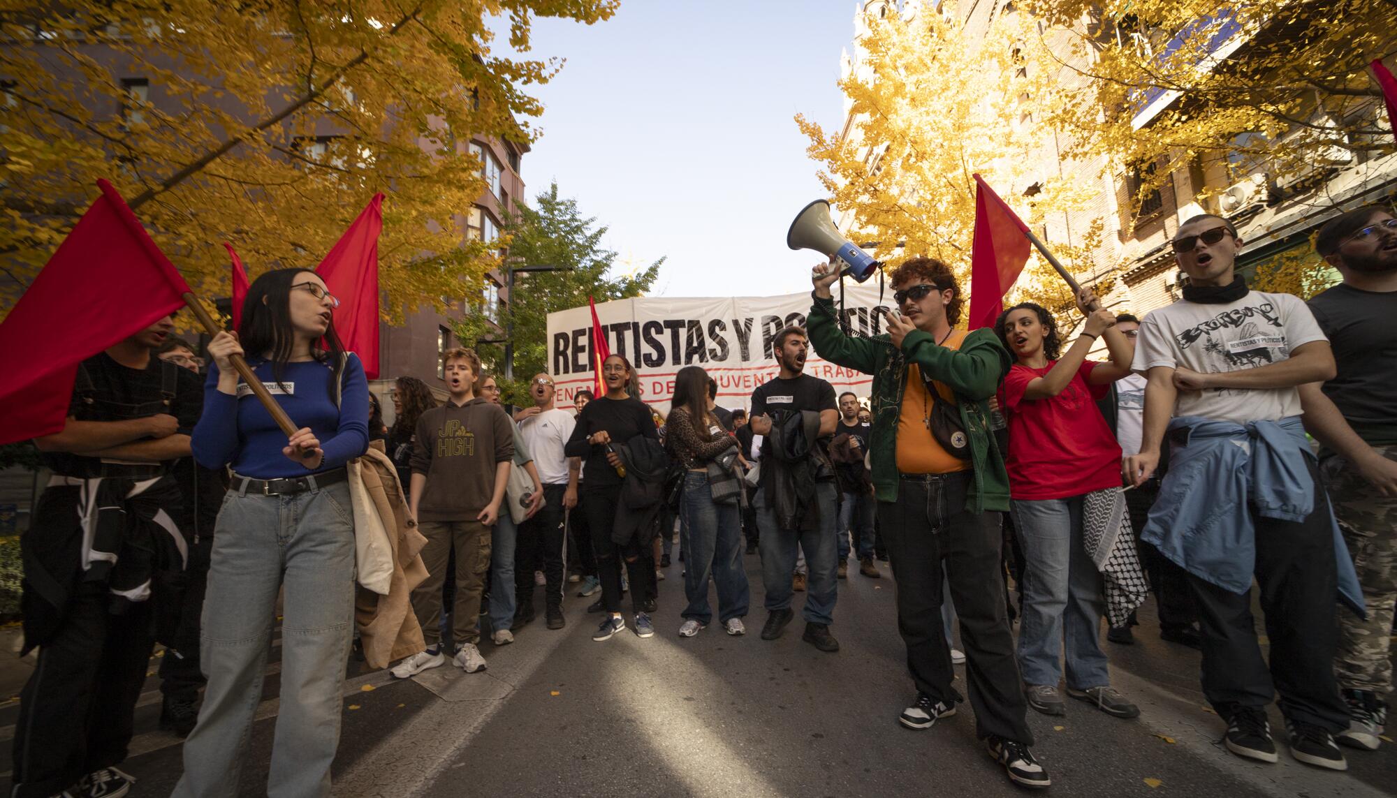 Manifestación contra el negocio especulativo de la vivienda - 14