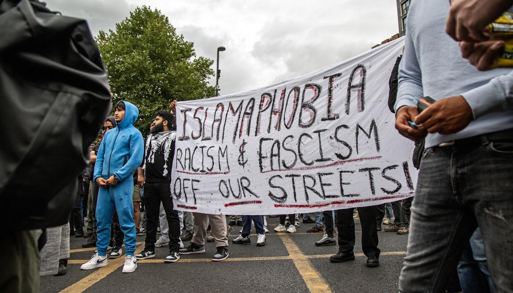 Manifestación antirracista Londres 07-08-24 - 2