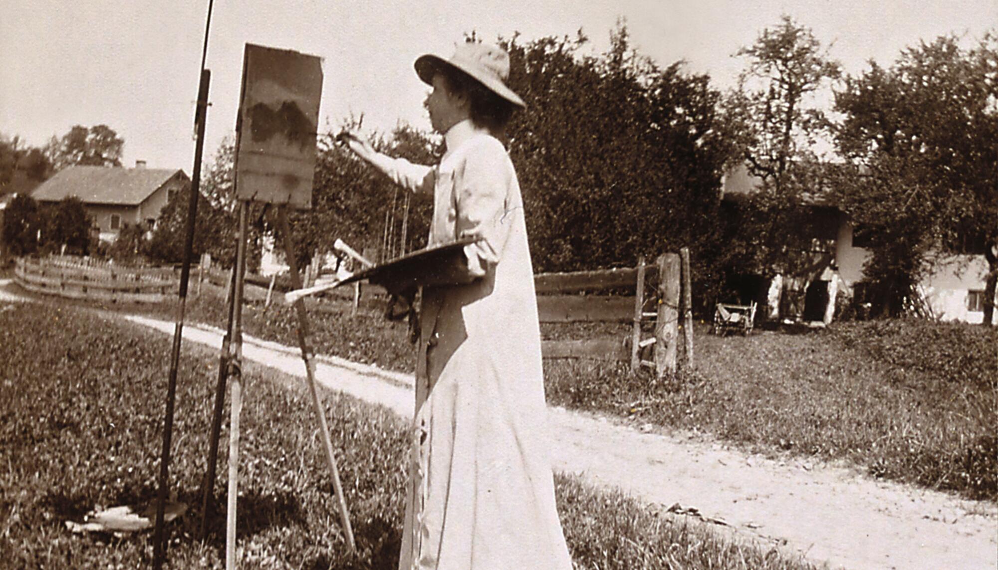 Gabriele Münter pintando en el caballete al aire libre, Kochel, 18 de julio de 1902