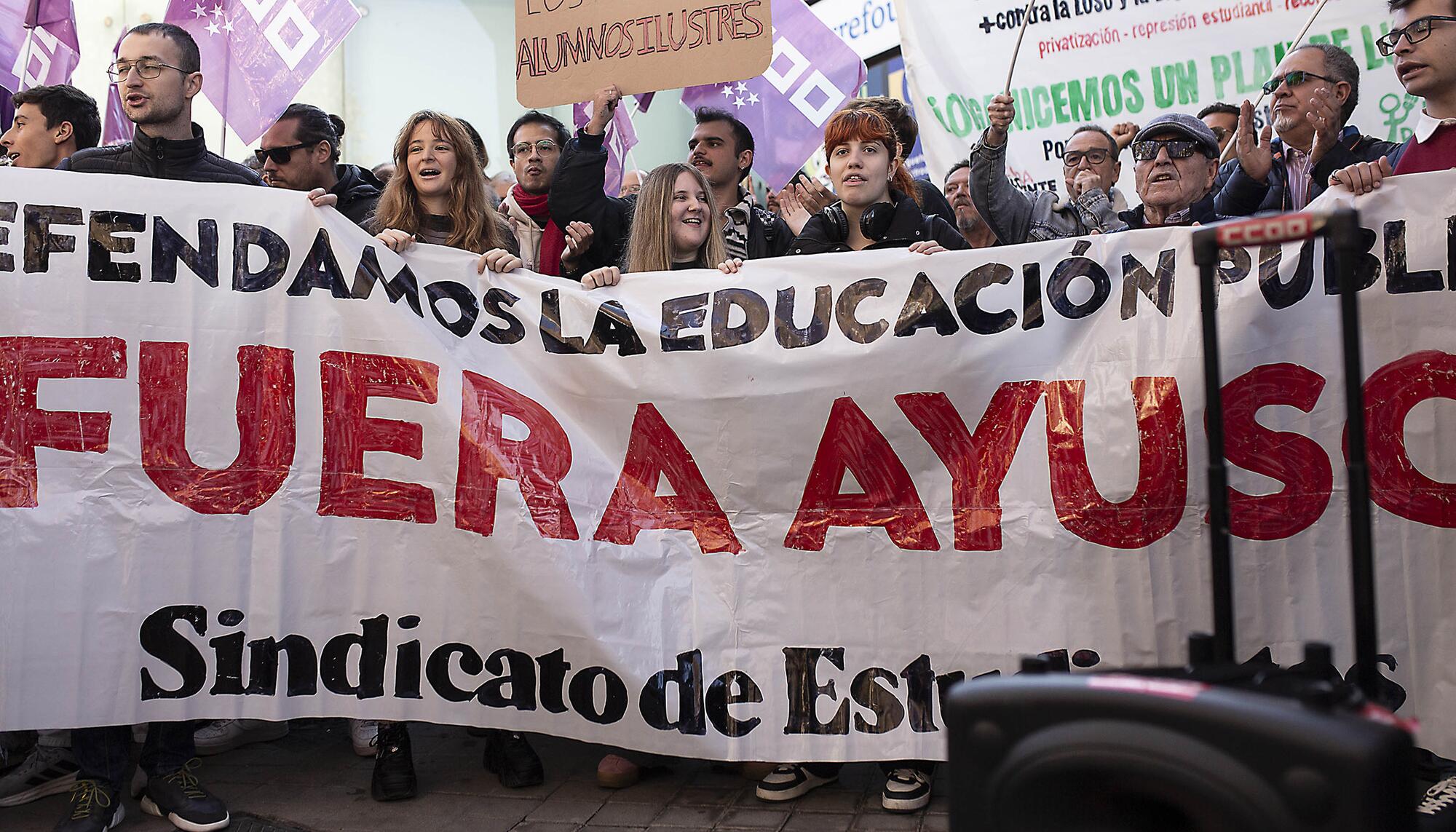 Concentración Universidad Pública Asamblea de Madrid - 21