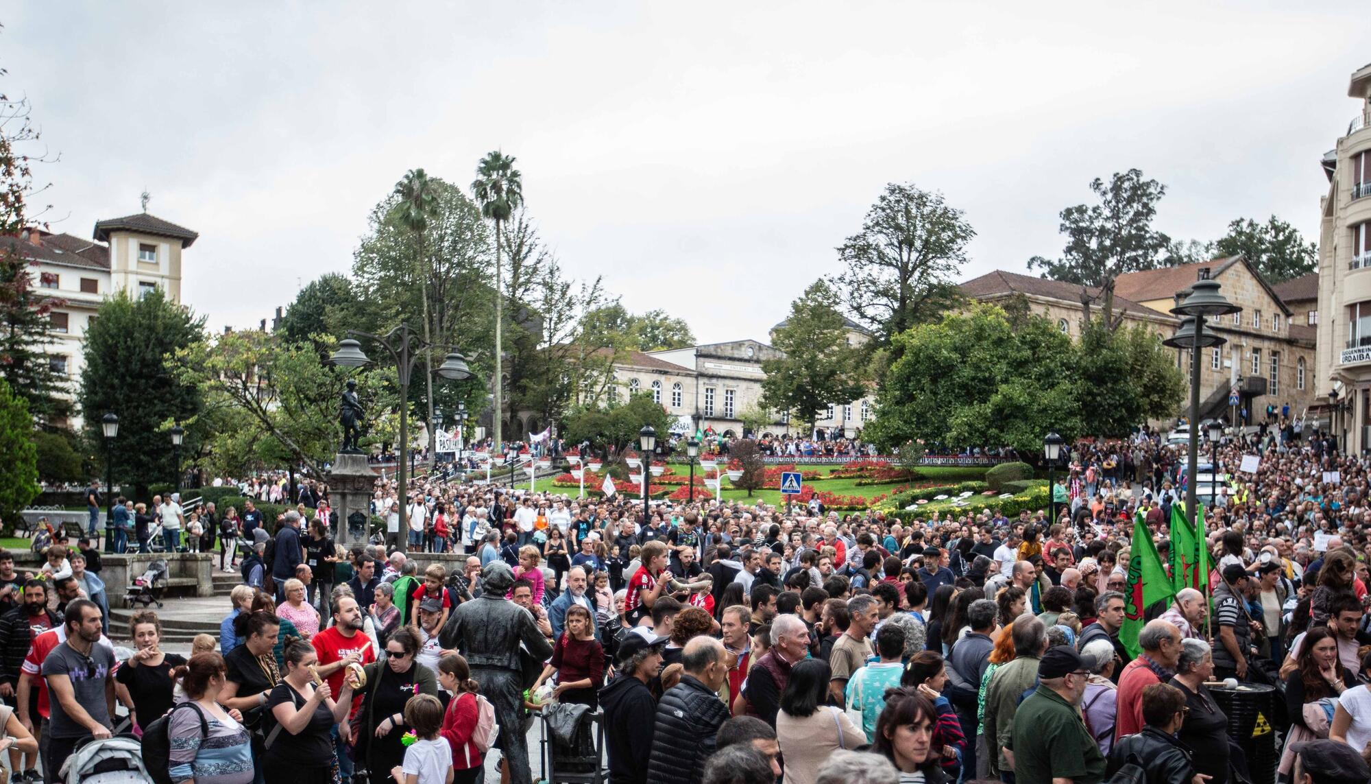 Guggenheim Urdaibain aurkako manifestazioa