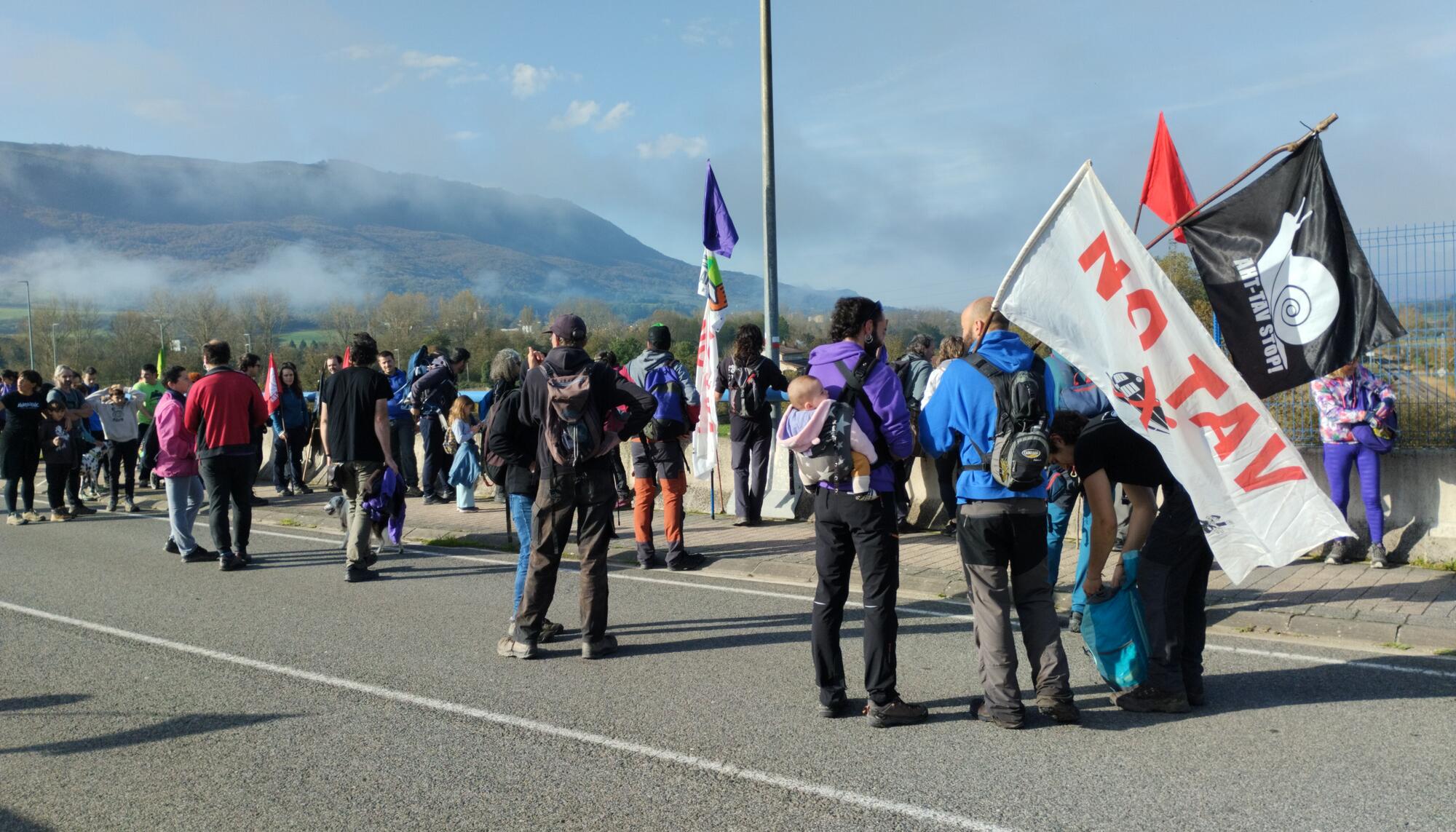 Mendi martxa contra el TAV entre Iturmendi y Bakaiku