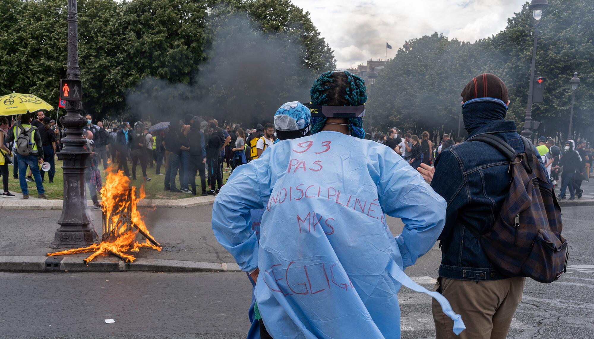 La policía francesa convierte una manifestación en defensa de la sanidad en una batalla campal - 4