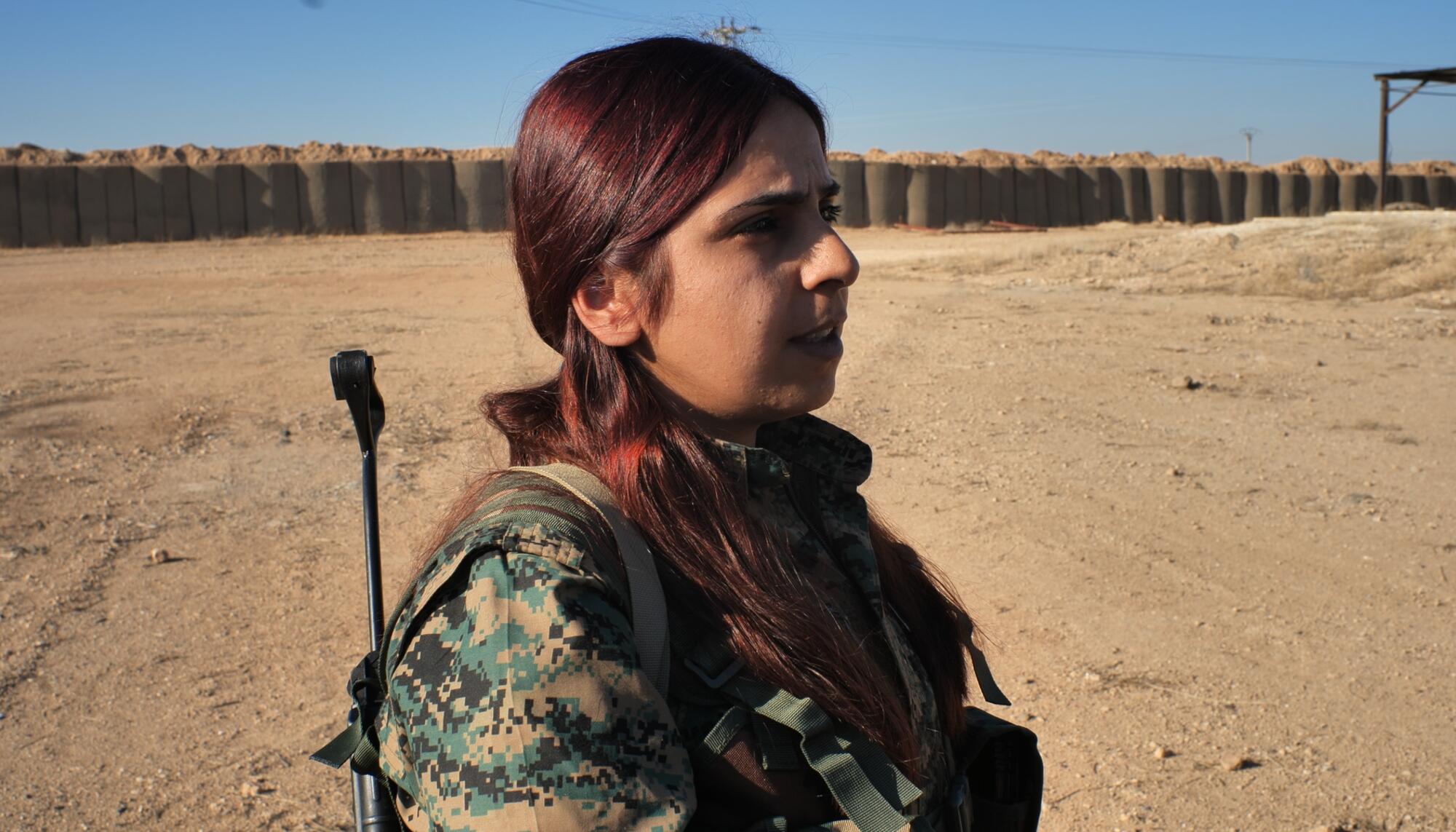 Danesa, combatiente de las YPG, en Al-Hasake (Kurdistán sirio).