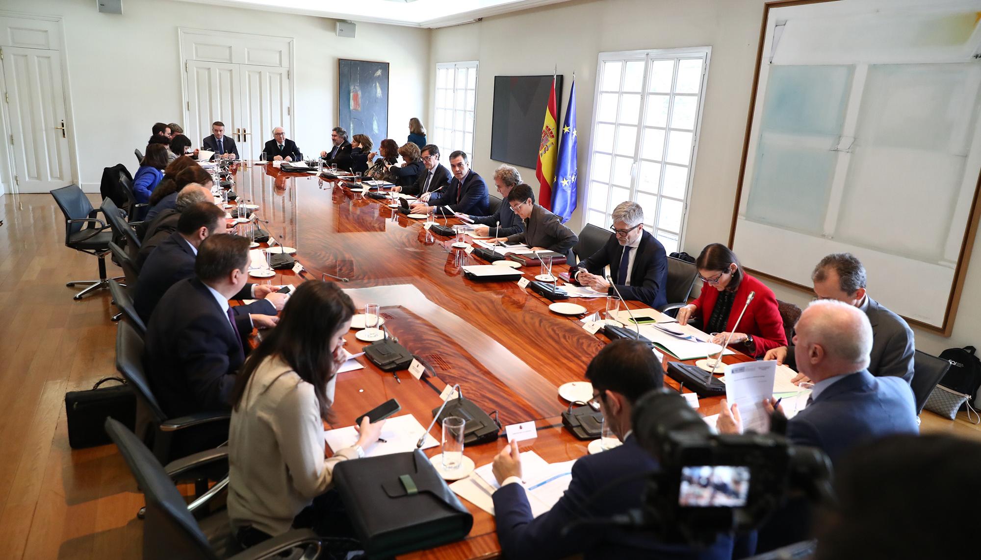 Pedro Sánchez preside la reunión interministerial para la coordinación de la respuesta al coronavirus I