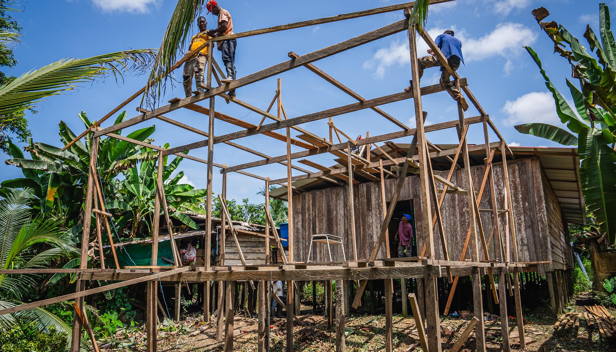 Construcción de Refugio Humanitario en Raposo, Buenaventura (Colombia)