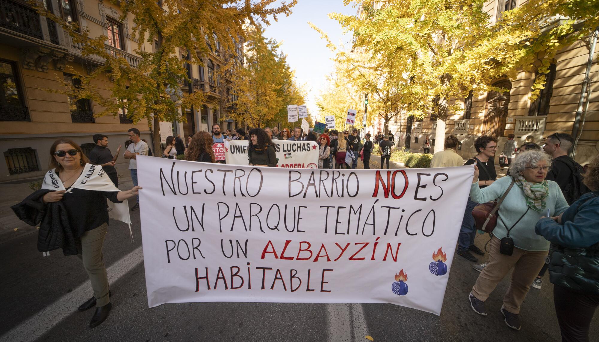 Manifestación contra el negocio especulativo de la vivienda - 12