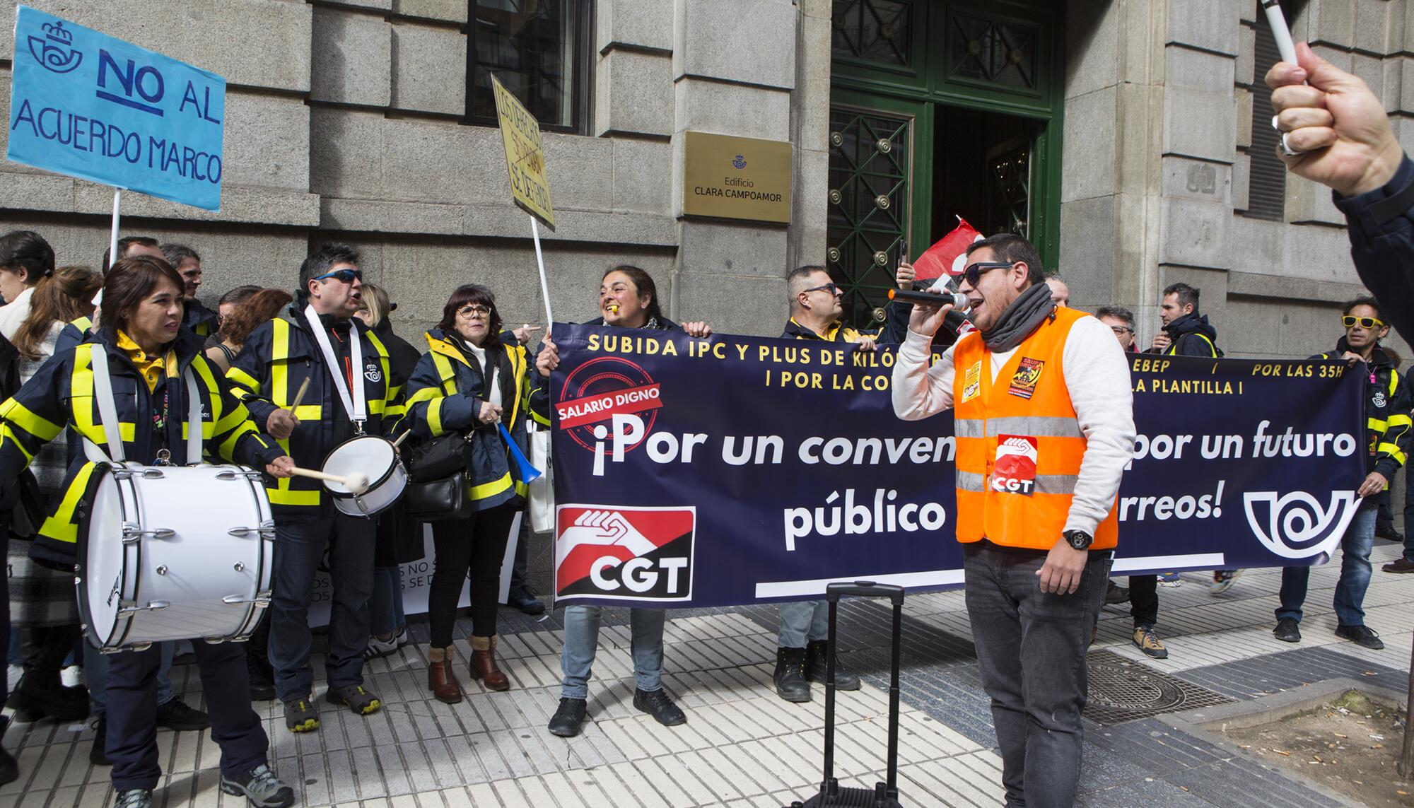 Huelga de Correos_concentración en la Sede Central - 4