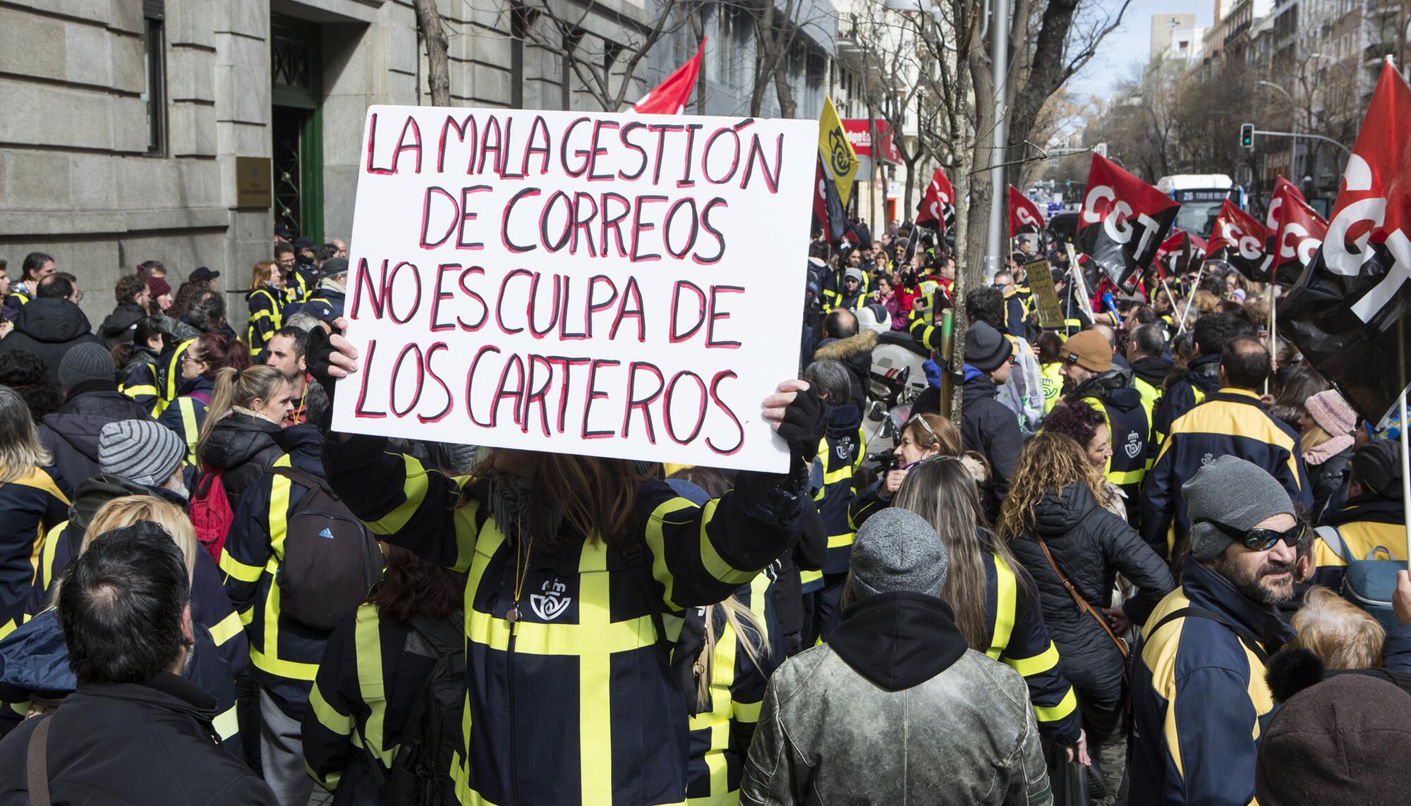 Huelga de Correos_concentración en la Sede Central - 14