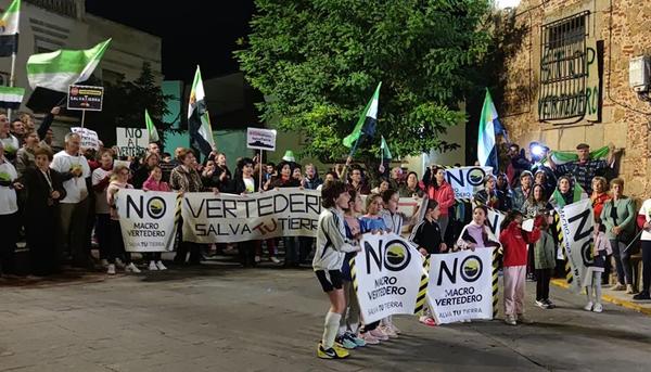 Manifestación nocturna Salvatierra de los Barros