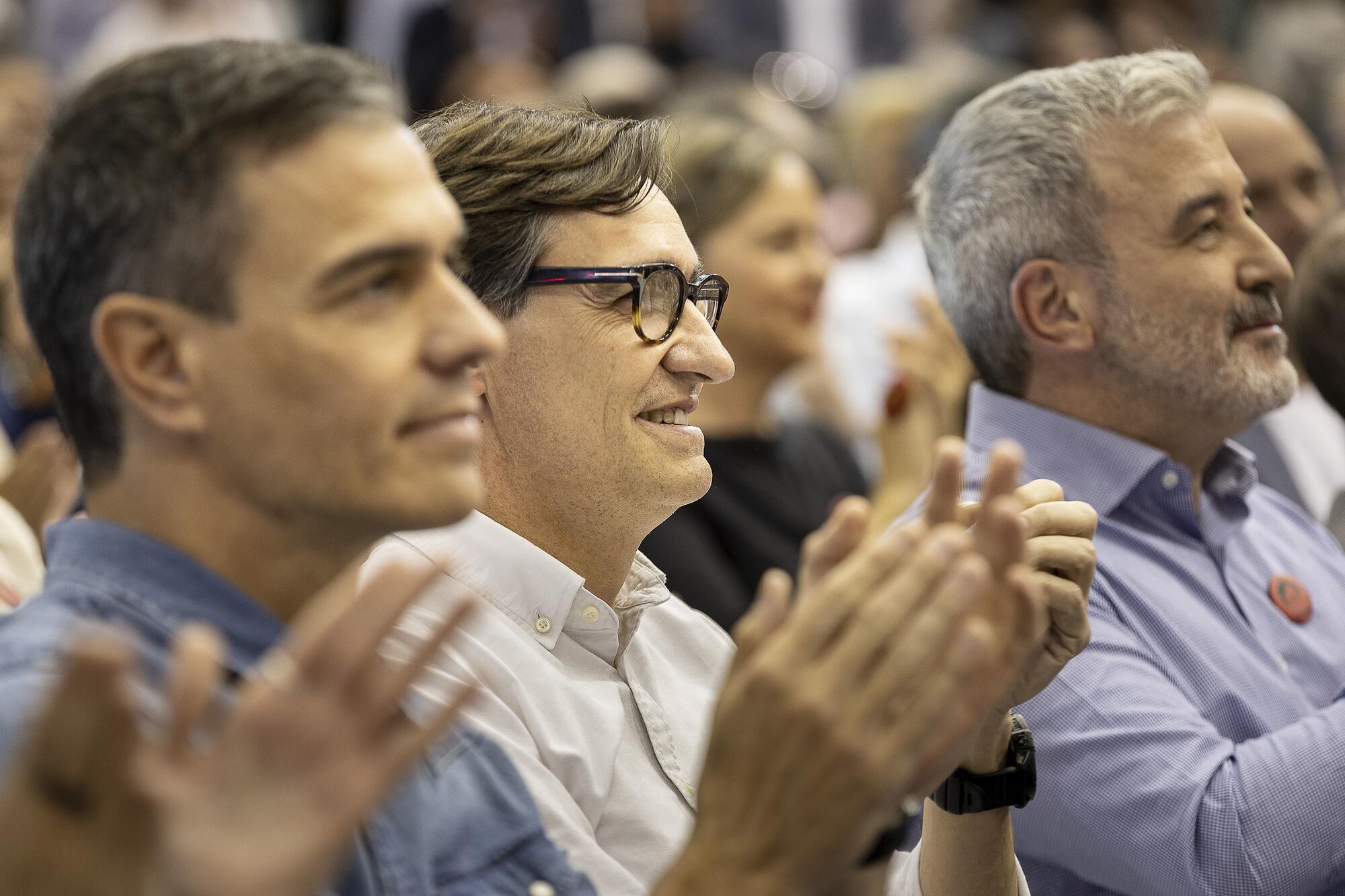 Salvador Illa, Pedro Sánchez y Jaume Collboni