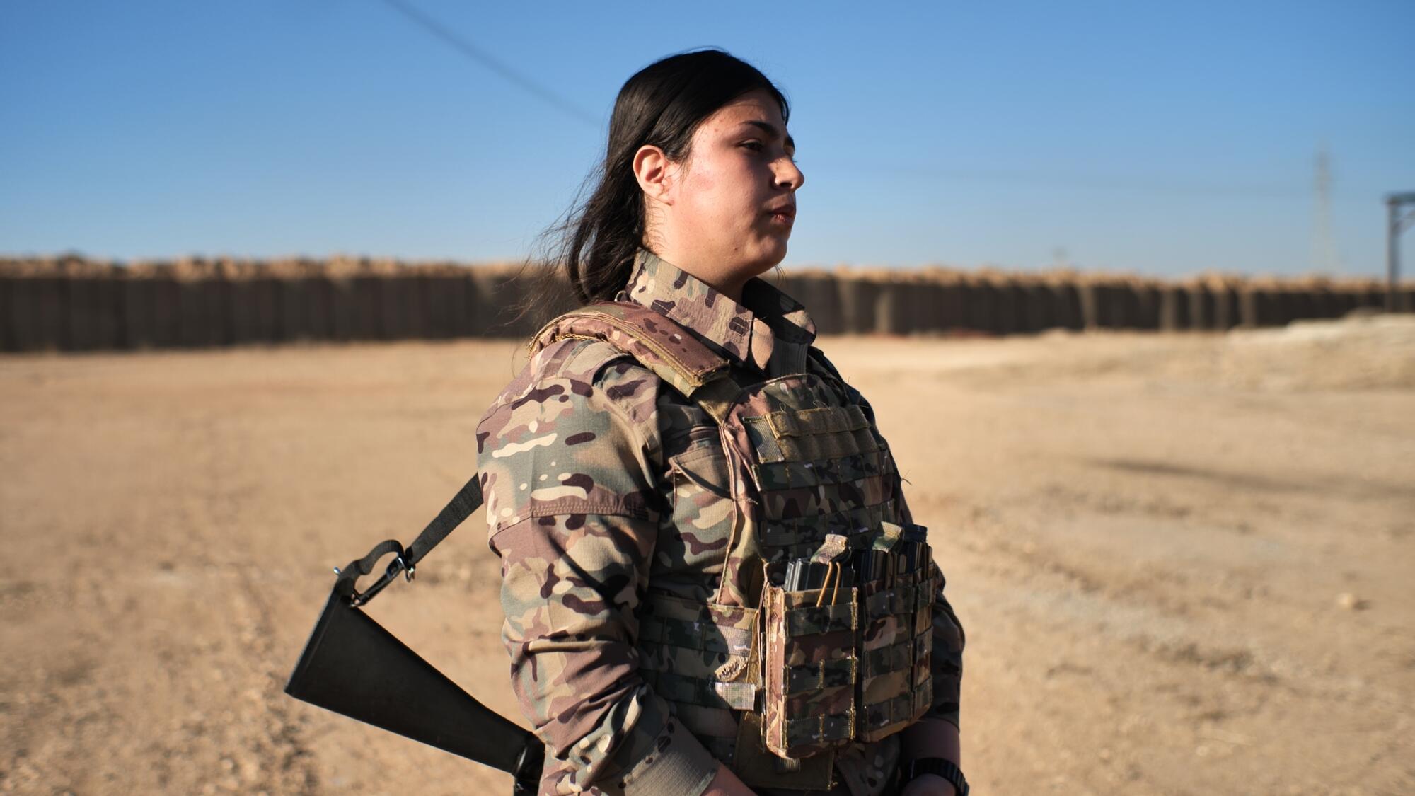 Britane, integrante de las Unidades de Protección Femeninas (YPG) en el Kurdistán sirio.