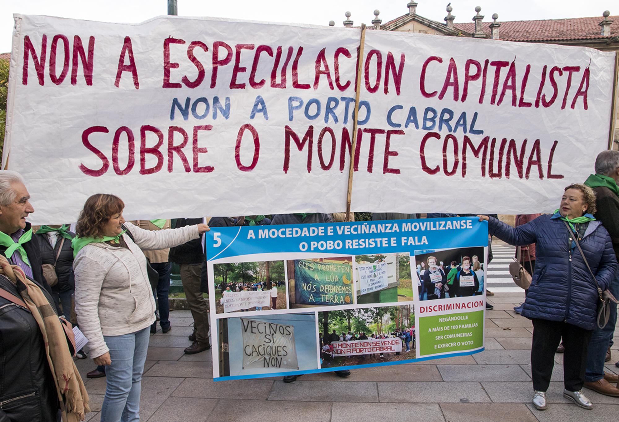 Protestas contra o grupo promotor do macrocentro de consumo.