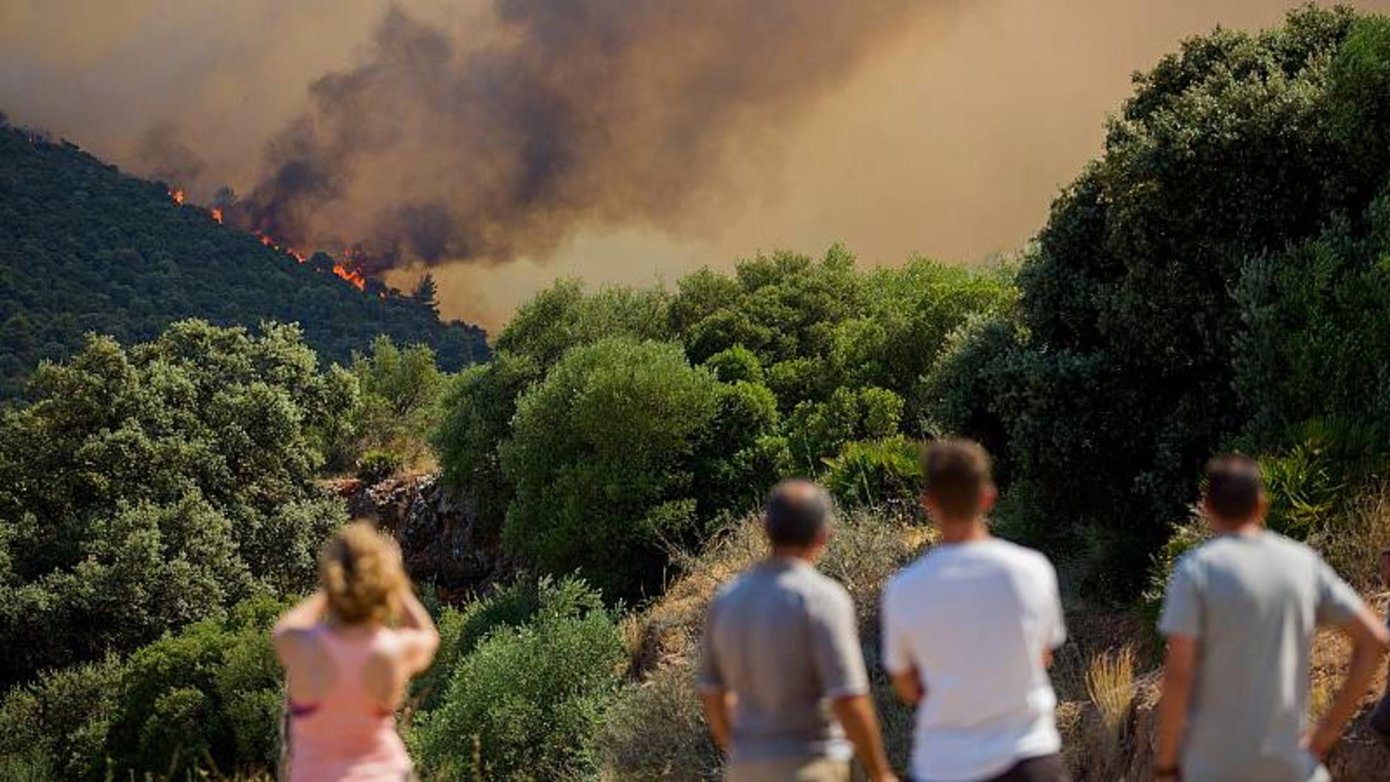 Vecinos afectados por el incendio del Jerte