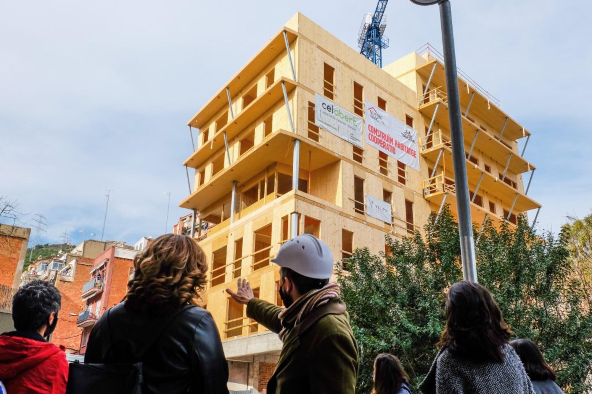 Construcción vivienda cooperativa cirerers barcelona