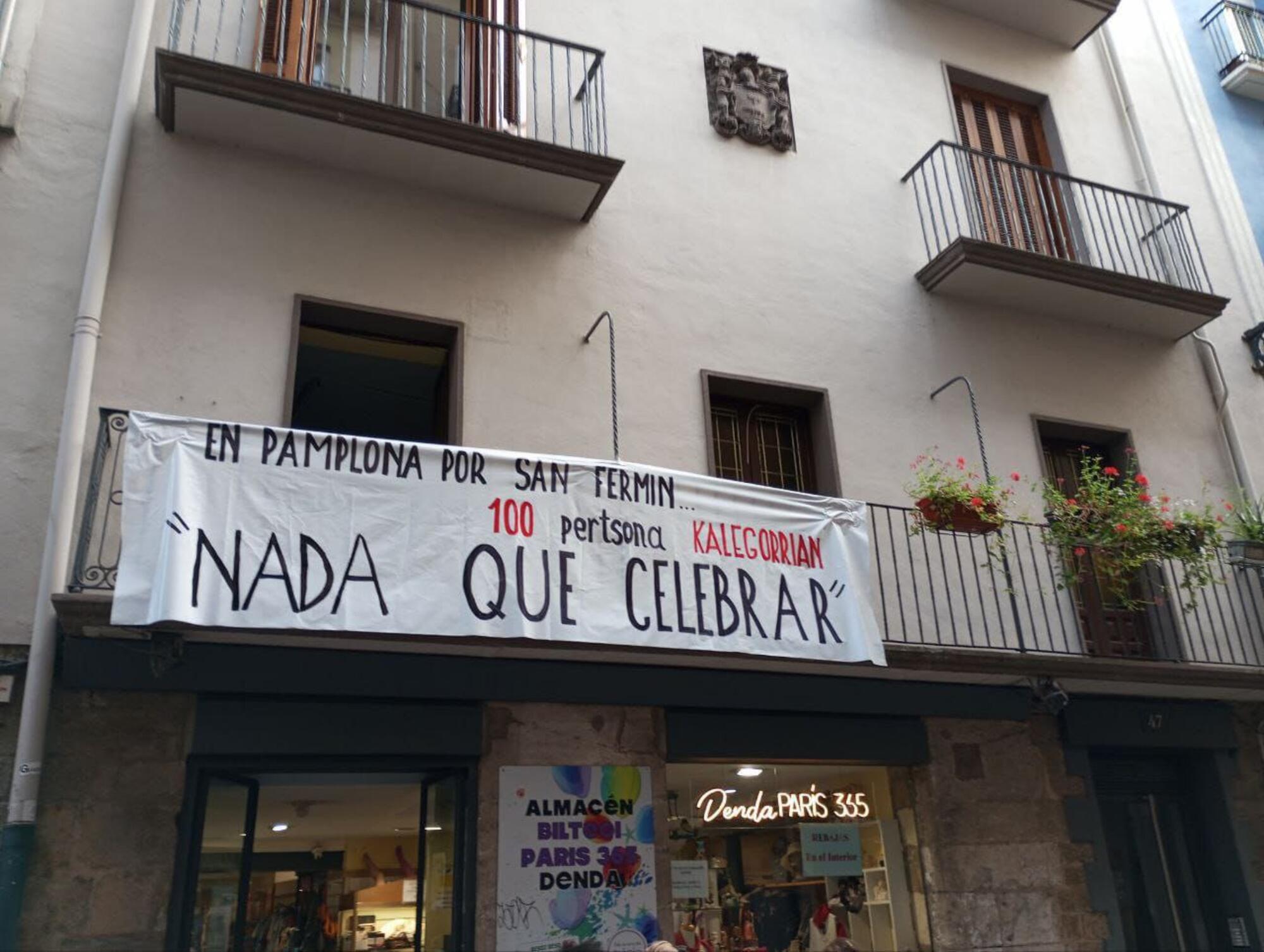 Expulsión de vecindario en San Fermín en Iruñea