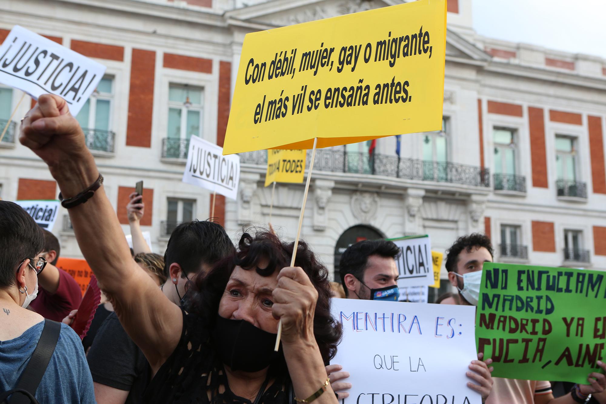 Concentración en Sol de colectivos LGTBI contra los ataques homófofos el 11 de sptiembre - 1