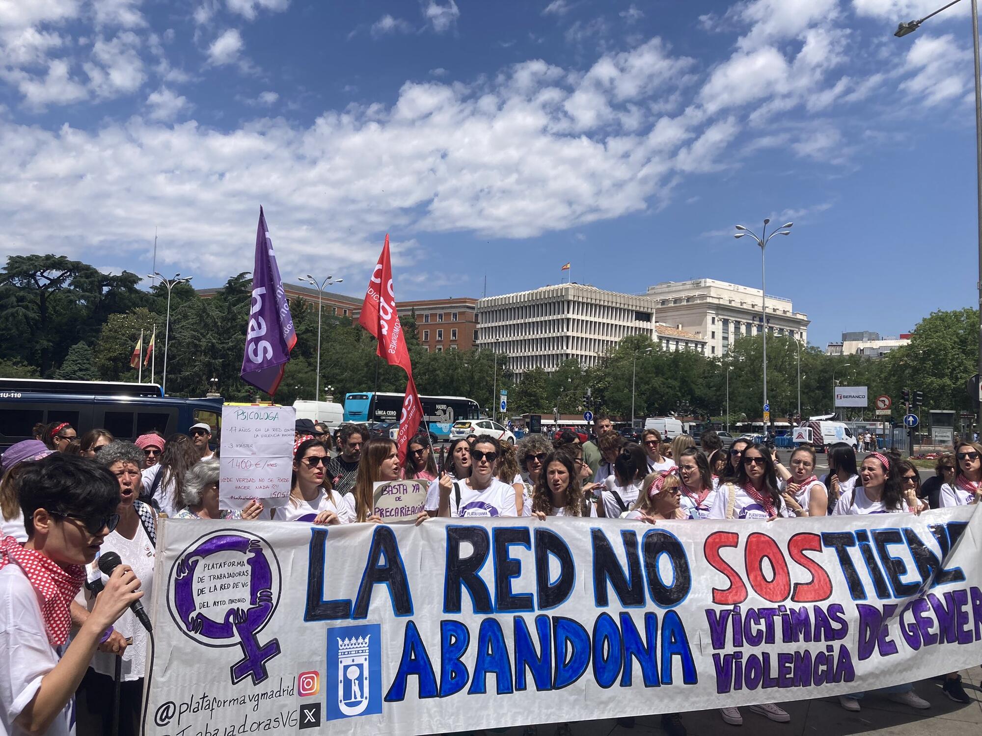 Huelga trabajadoras red de violencia de género