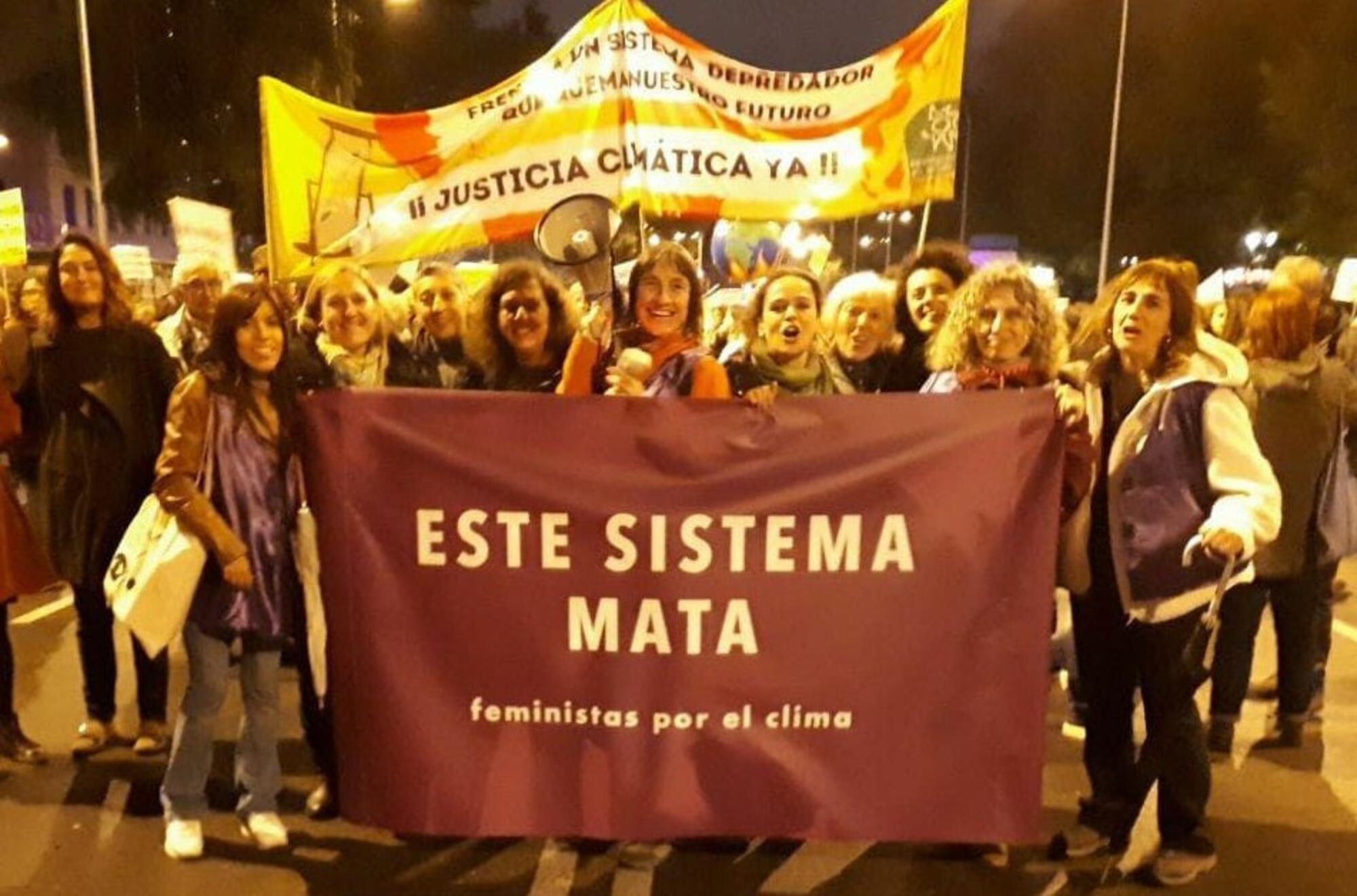 Feministas por el clima_Sistema que mata