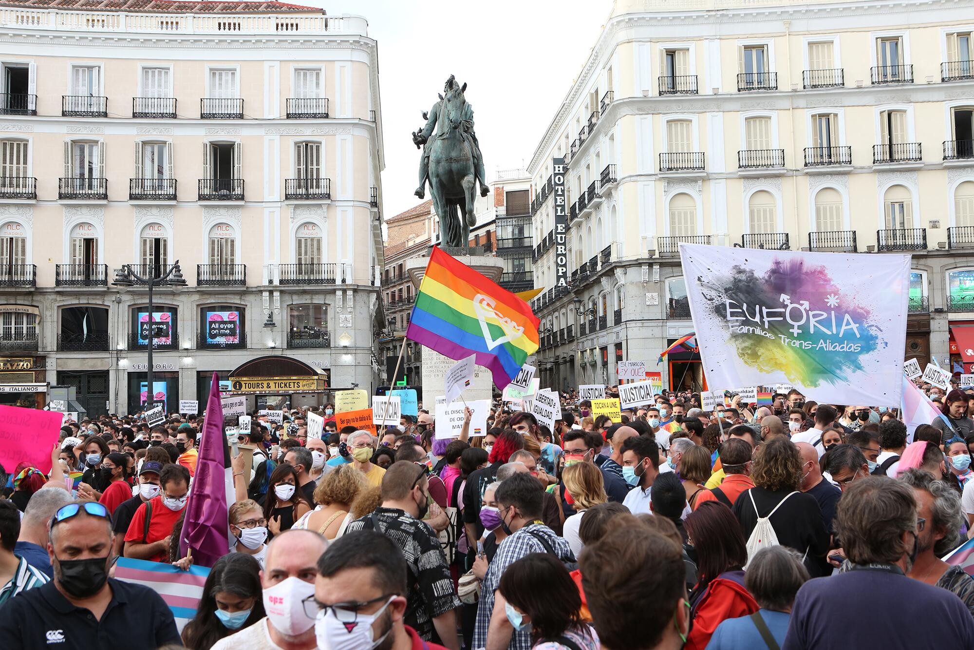 Concentración en Sol de colectivos LGTBI contra los ataques homófofos el 11 de sptiembre - 4