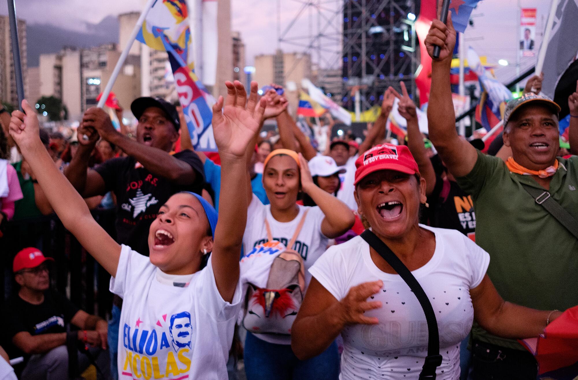 Simpatizantes de Nicolás Maduro en mitin electoral en Caracas.