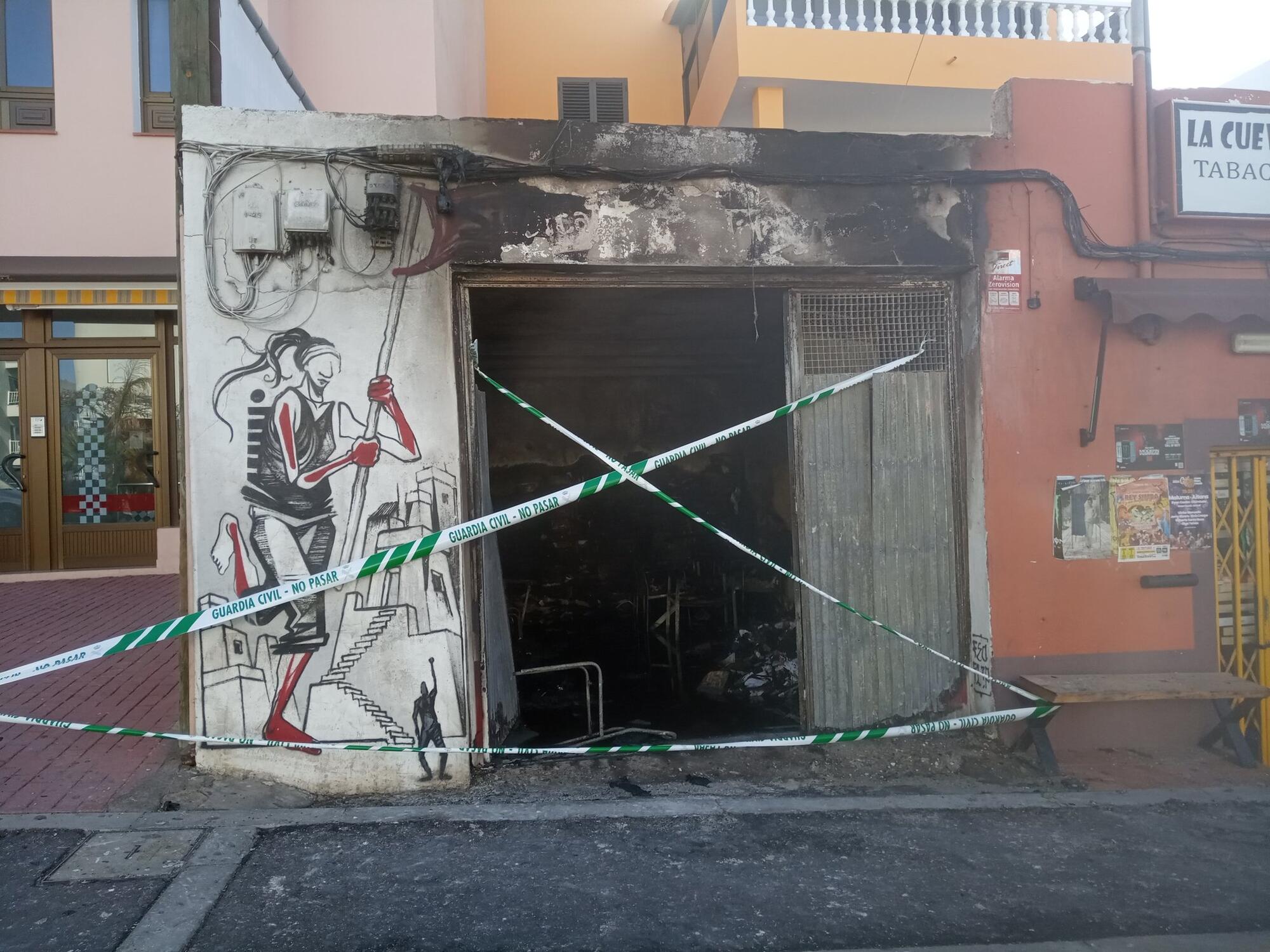 El local del Sindicato de Inquilinas de Tenerife tras el incendio.