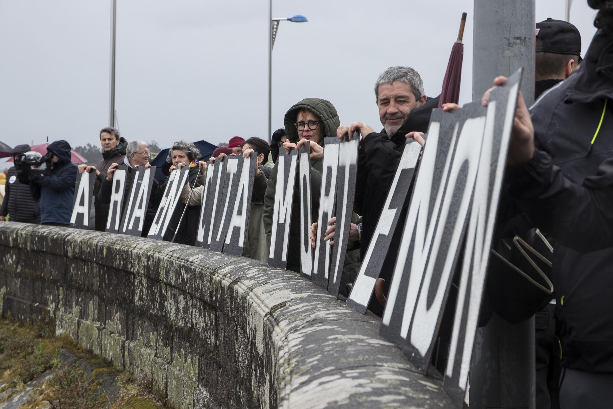 Manifestación A Pobra Altri Mina Touro - 3