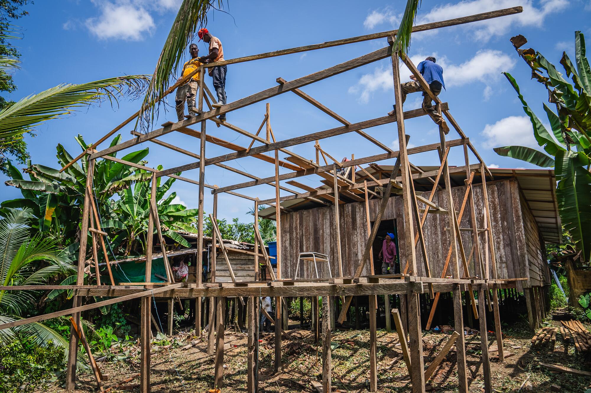 Construcción de Refugio Humanitario en Raposo, Buenaventura (Colombia)