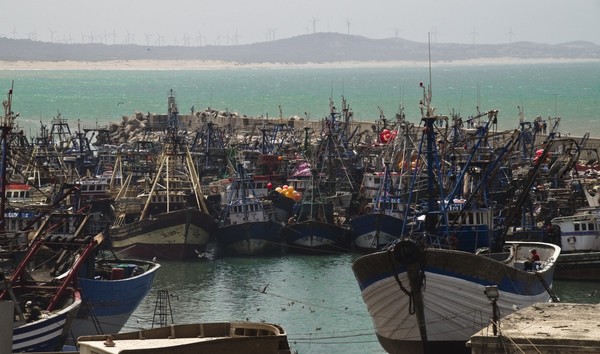 Barcos pesqueros marroquíes en Essaouira, suroeste de Marruecos.