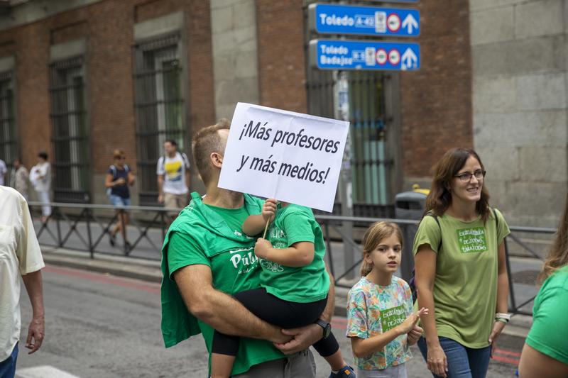 Educación La Campaña “menos Lectivas Más Calidad” Exige Revertir Los Recortes En Educación De 0834