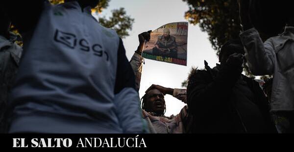 Denuncias por injurias y movilizaciones contra el archivo del caso de la muerte de Mamouth Bakhoum en Sevilla