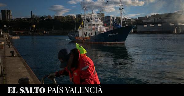 Toque a Mazón desde Bruselas: cobrar tasas retroactivas a barcos de rescate puede ser ilegal