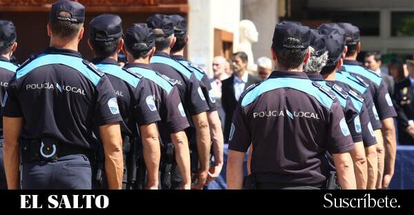 La Fiscalía pide cárcel para dos policías locales de Vigo por coaccionar a una mujer a la que escondieron el móvil