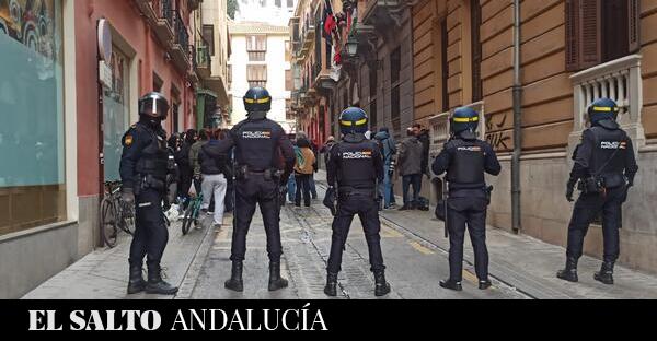 AMA Desokupa intenta desalojar un nuevo centro social en Granada sin orden judicial