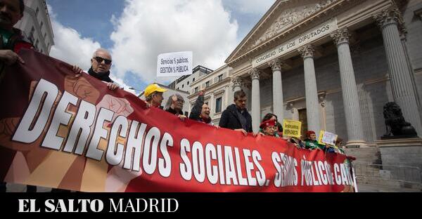 Un tsunami marcha por Madrid por la gestión totalmente pública de los servicios a la ciudadanía