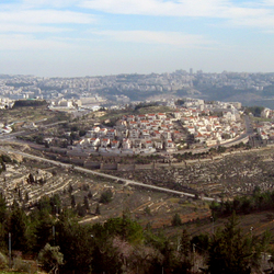 Los asentamientos ilegales de Ramot, en el norte de Jerusalén.